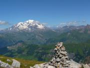 Cairn face au Mont Blanc