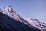 Dernières lueurs sur l'Aiguille du Midi depuis Chamonix